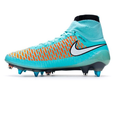 Nike Magista
