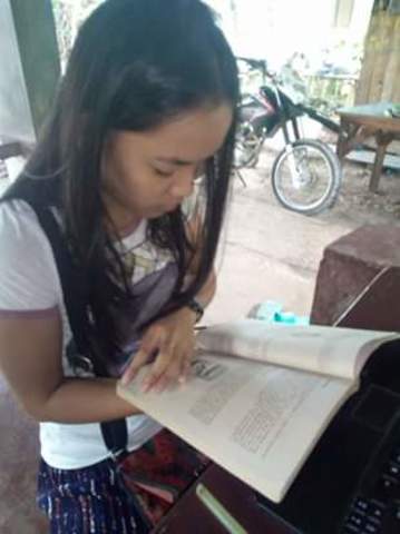 Reading English Book