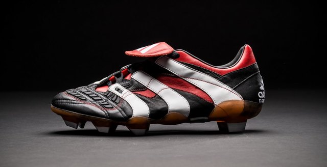 Bota de fútbol Adidas Predator “Accelerator”