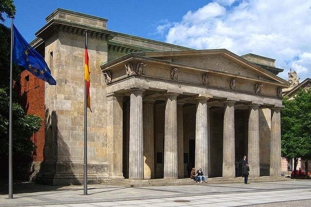 Edificio de la Nueva Guardia