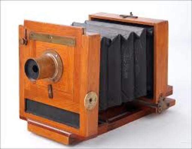 LA CÁMARA FOTOGRÁFICA Y LA FOTOGRAFÍA