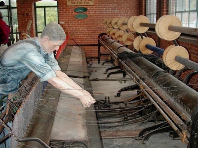 Warren ends the cotton industry in Rhode Island