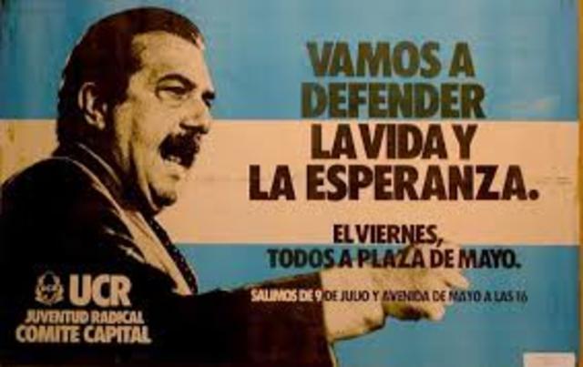30 de octubre de 1983 (vuelta a la democracia) jhojan y gloria