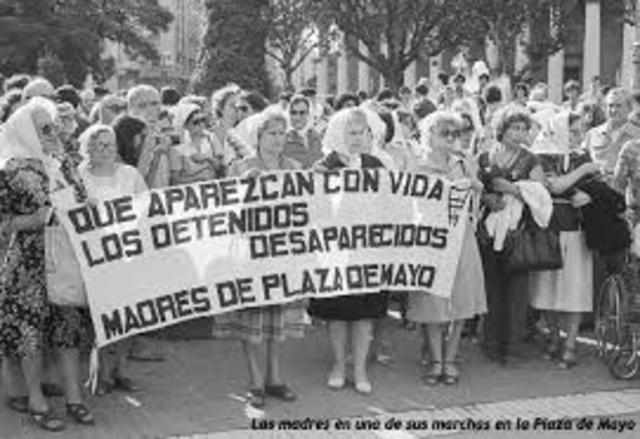 21 de noviembre 1977 (abuelas de plaza de mayo) jhojan y gloria
