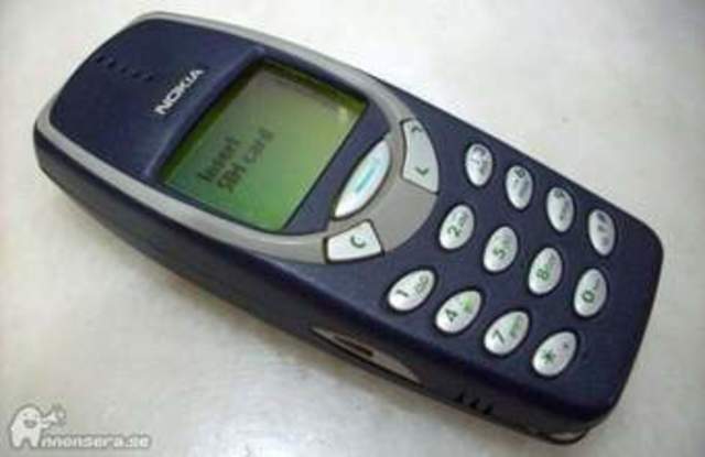 Cellphone: Nokia 3310