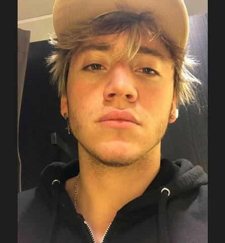 a lo largo de su vida  como artista musical