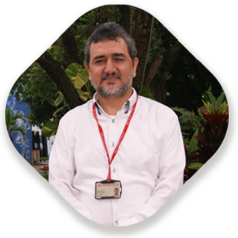 llegada de profesor Carlos Mauricio Ganoa