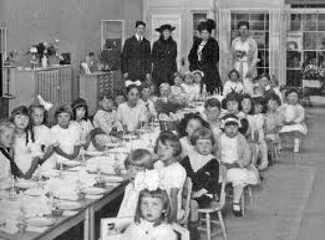 María Montessori viajó a Estados Unidos.