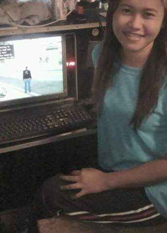 Using PC at internet cafe