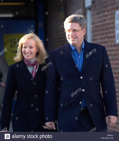 Stephen Harper marries
