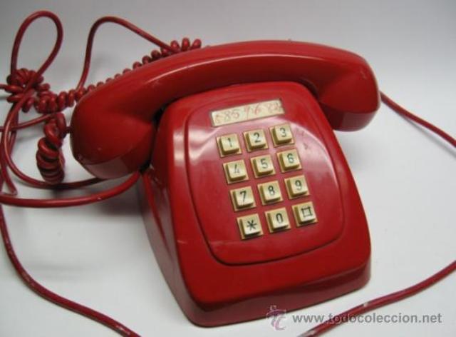 Se Inventa el Teléfono de teclado producido por la Western Electric