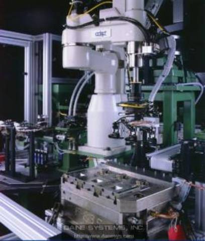 Robot SCARA del Prof. Makino (Univ. Yamanashi de Japón- 1982)