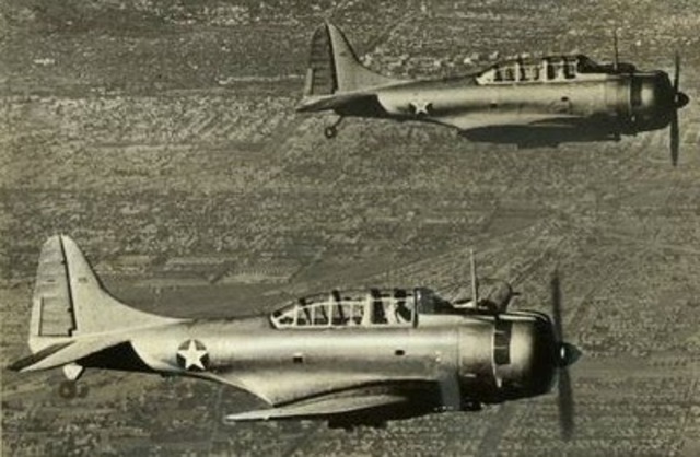 HAROLD DOGGE y HARRY ROMING y MARY TORREY .