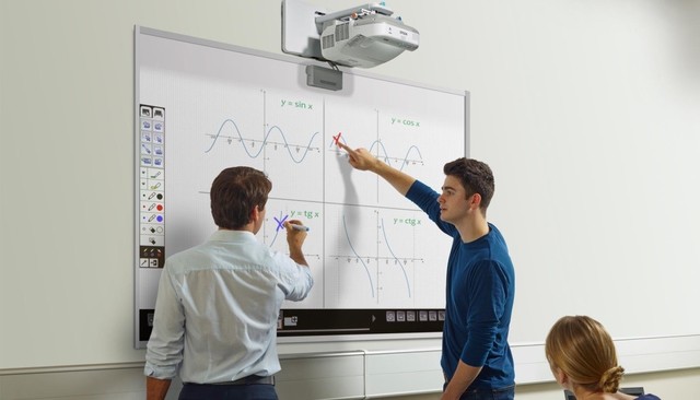 APLICACIÓN DE PROYECTORES DE IMAGEN EN EL AULA