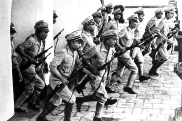 Nederlands-indie wordt bezet door de Japanners