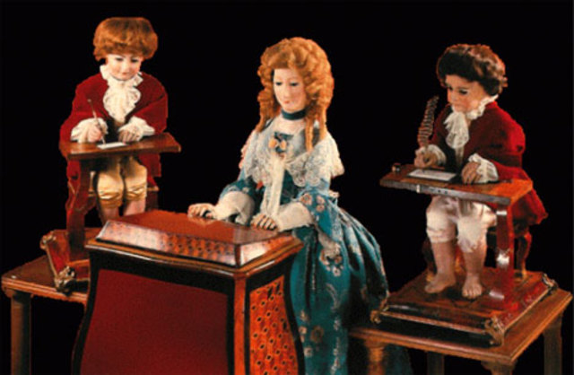 Escriba, organista, dibujante de familia Droz