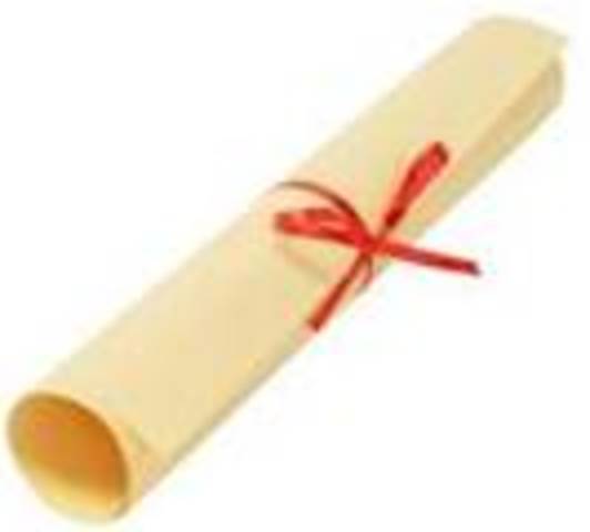 Recibe diploma de Bachiler en Leyes de la Universidad de Valladolid