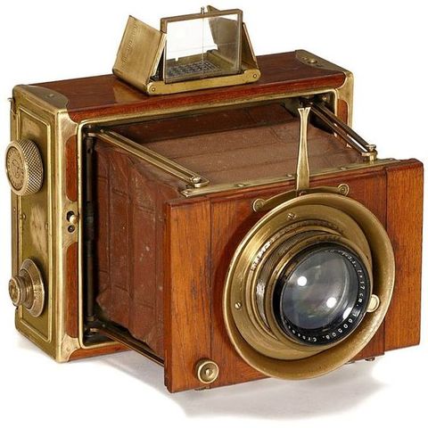 CÀMARAS FOTOGRÀFICAS