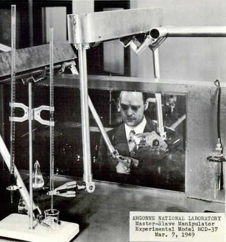 (1915-1970) Raymond C. Goertz