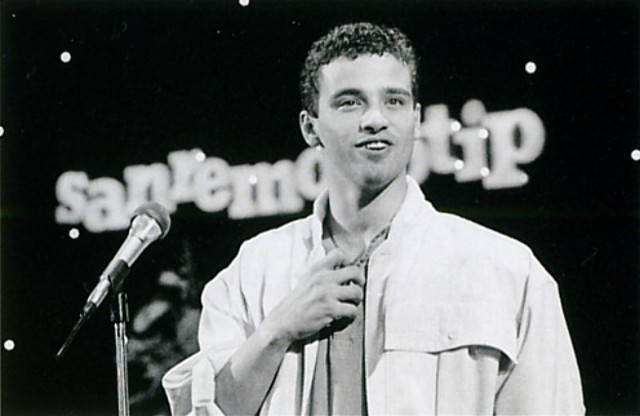 Eros se presenta otra vez al Festival de Sanremo.