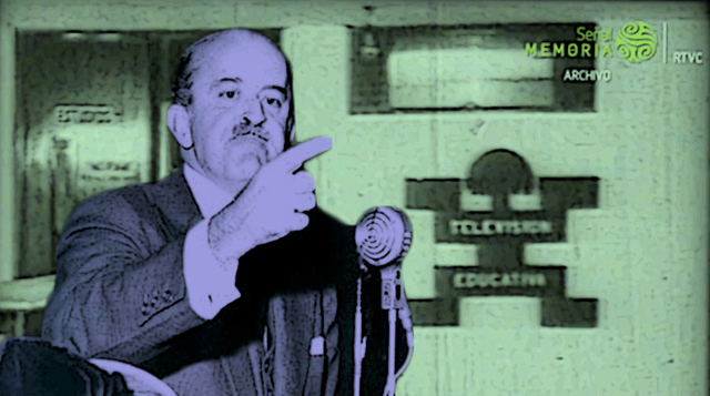 Emisión de programas educativos por televisión el Chicago TV College