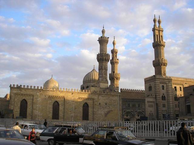 988 é fundada Al-Azhar a Segunda universidade do Mundo