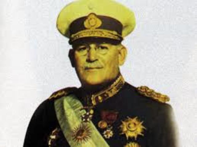 Asume Agustín P. Justo
