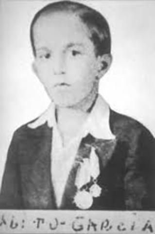 NACIMIENTO E INFANCIA