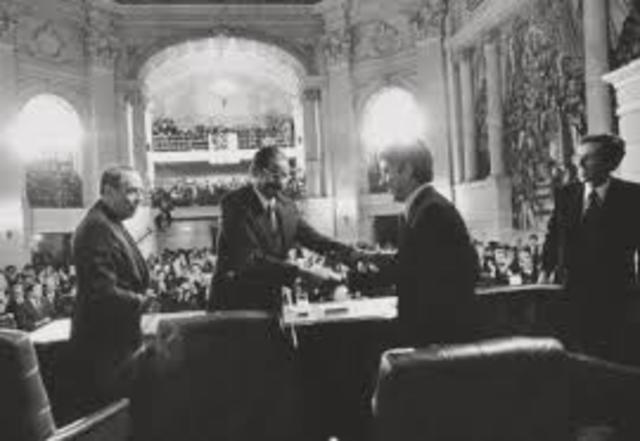 PROCESO DE APERTURA Y PARTICIPACIÓN EN POLÍTICA