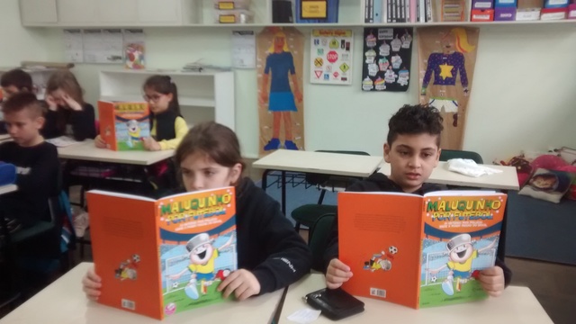 O livro maluquinho por futebol.