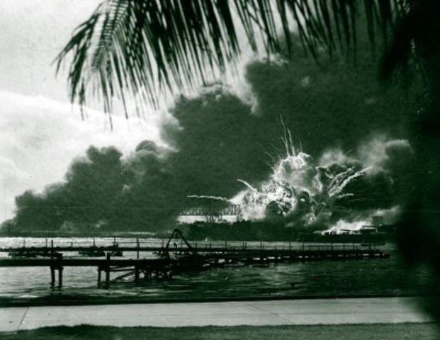 Japan Bombs Pearl Harbor