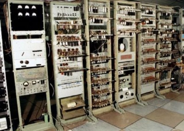 REVOLUCIÓN ELECTRÓNICA