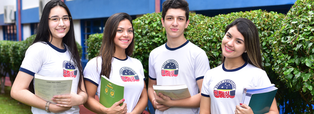 Institutos de Educación Media.