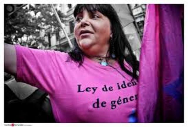 Pía y Fanny reclaman por los derechos del colectivo trans