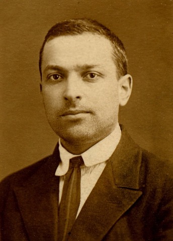 LEV SEMENOVICH VIGOTSKI