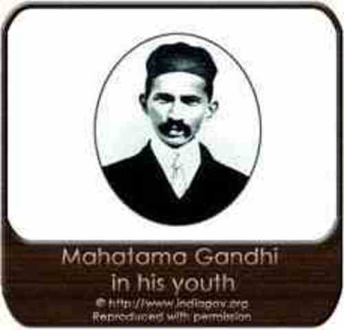 Ghandi starts Laws Studies in London