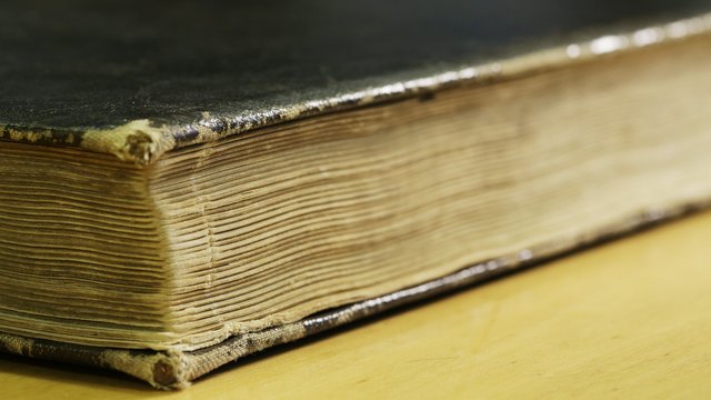 Montag Meets the Book Covers