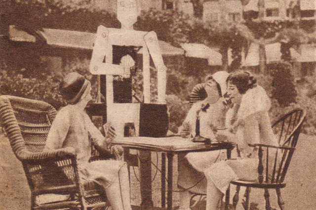 Первые действующие роботы