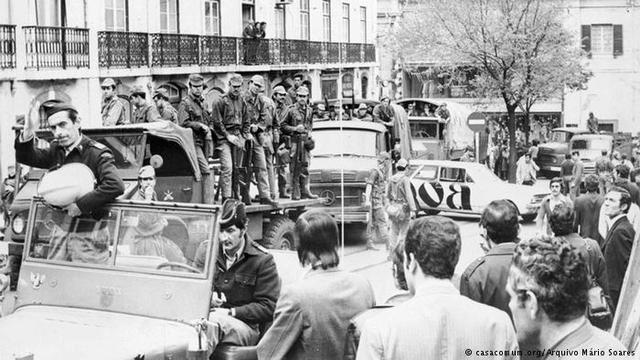 Revolución de los claveles