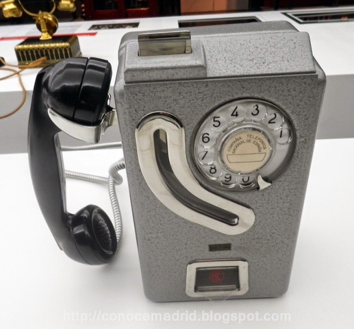 Teléfono automático de uso público (modelo 5536-M)