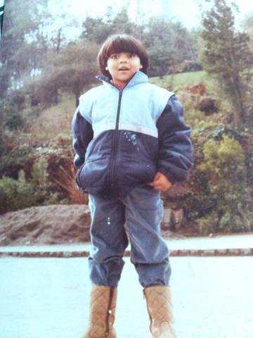 A los ocho años, en un día de septiembre del 88', mi madre y yo llegamos a los Estados Unidos. Esté viaje cambió mi vida por siempre.