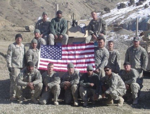 Esta foto es de mi squadron en Afghanistan.  A las pocas semanas después, nos fuimos a casa después de 16 meses.