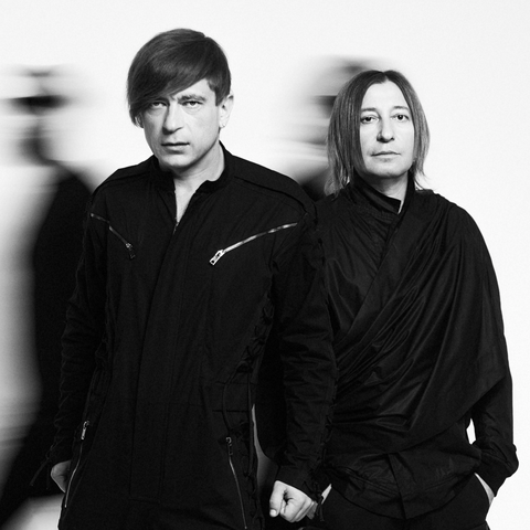 «Би-2» выпускает десятый студийный альбом «Горизонт событий».