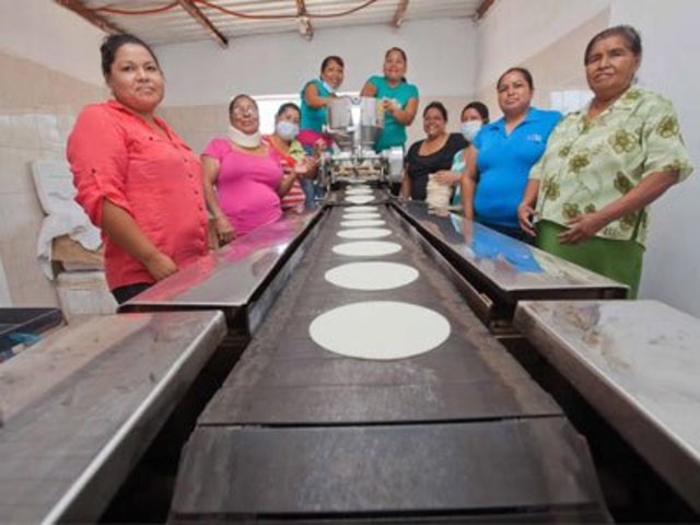 Programa de Microfinanciamiento para Mujeres "Una Semilla Para Crecer".