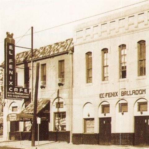 Mike Martinez opens El Fenix