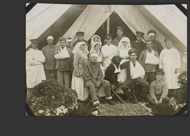 Mae Belle Sampson and Katherine MacDonald join the war as nurses