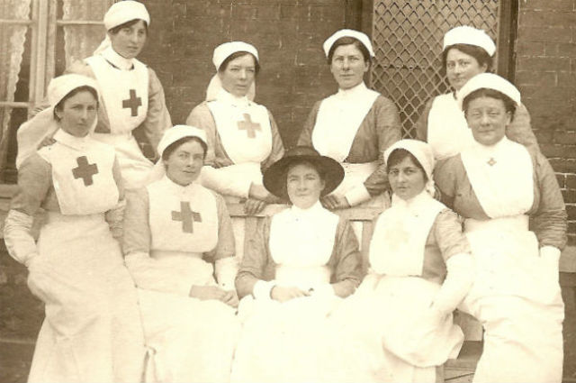 Women partake in war efforts +2 (Social/Economical change)