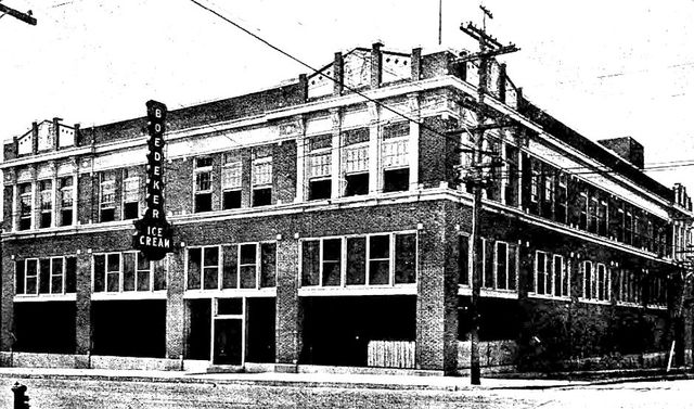 Population of Dallas: 158,976