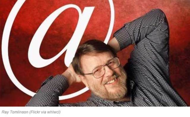 Ray Tomlinson inventa el Correo electrónico. Había 15 ordenadores conectados en diversos centros universitarios