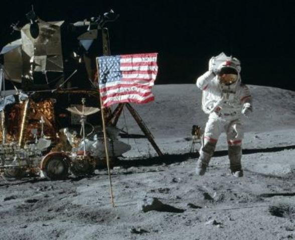 Apollo 11 Land on the Moon